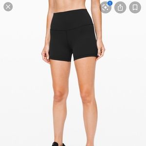 Lulu Align 4in black shorts